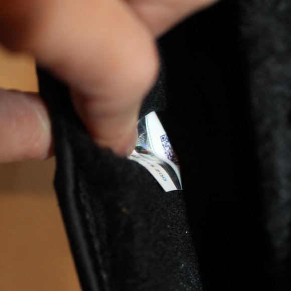 NIB UGG WOMEN'S IRRIDESCENT BLACK LEATHER SHEARLING LINED BOOTS - Picture 7 of 7